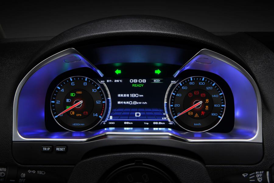 Панель приборов Geely Emgrand EV 2015 года  (фото 11 из 30)